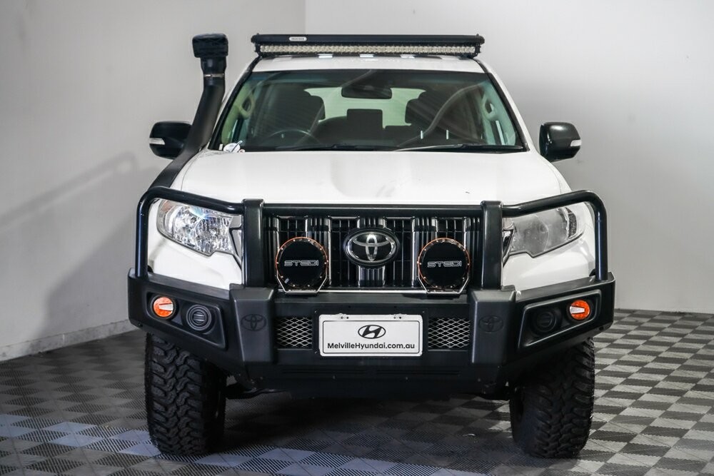 Toyota Landcruiser Prado image 4