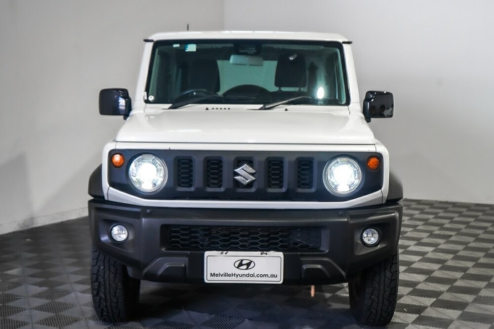 Suzuki Jimny image 2