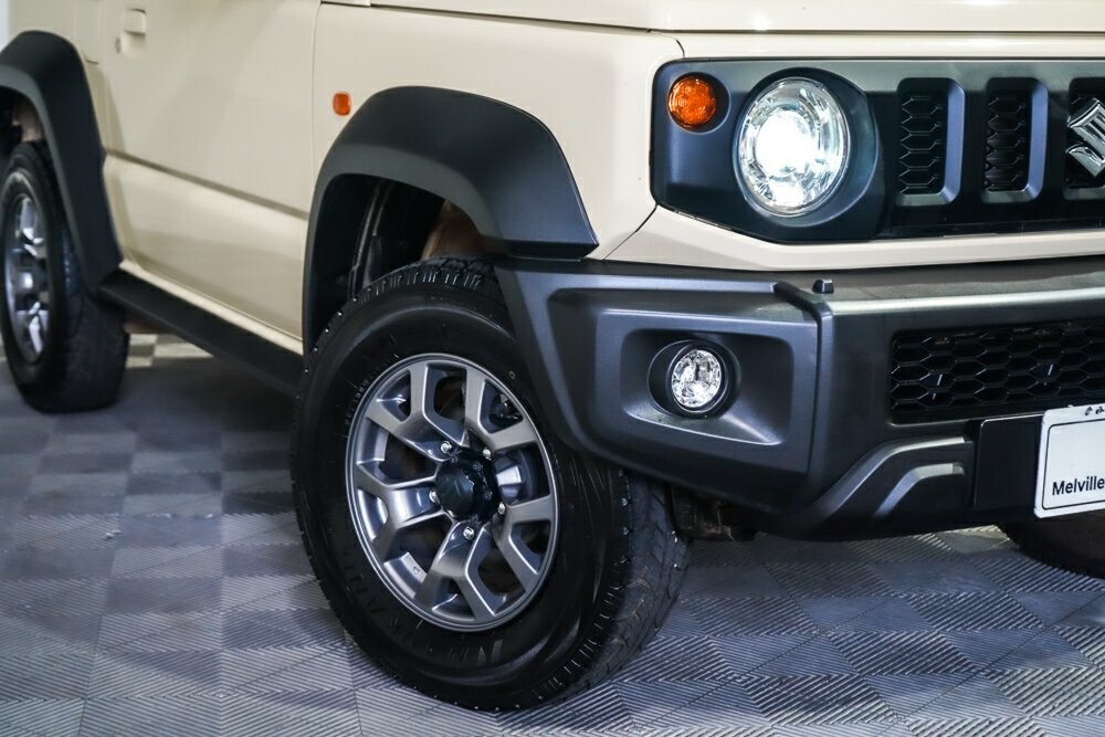 Suzuki Jimny image 2