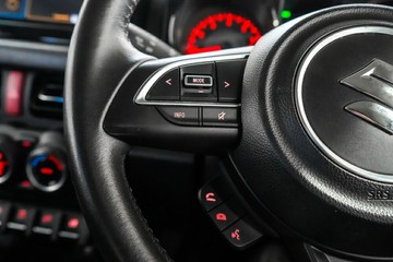 https://vehicle-cdn.autoleague.cloud/17009_11018361_13.jpg
