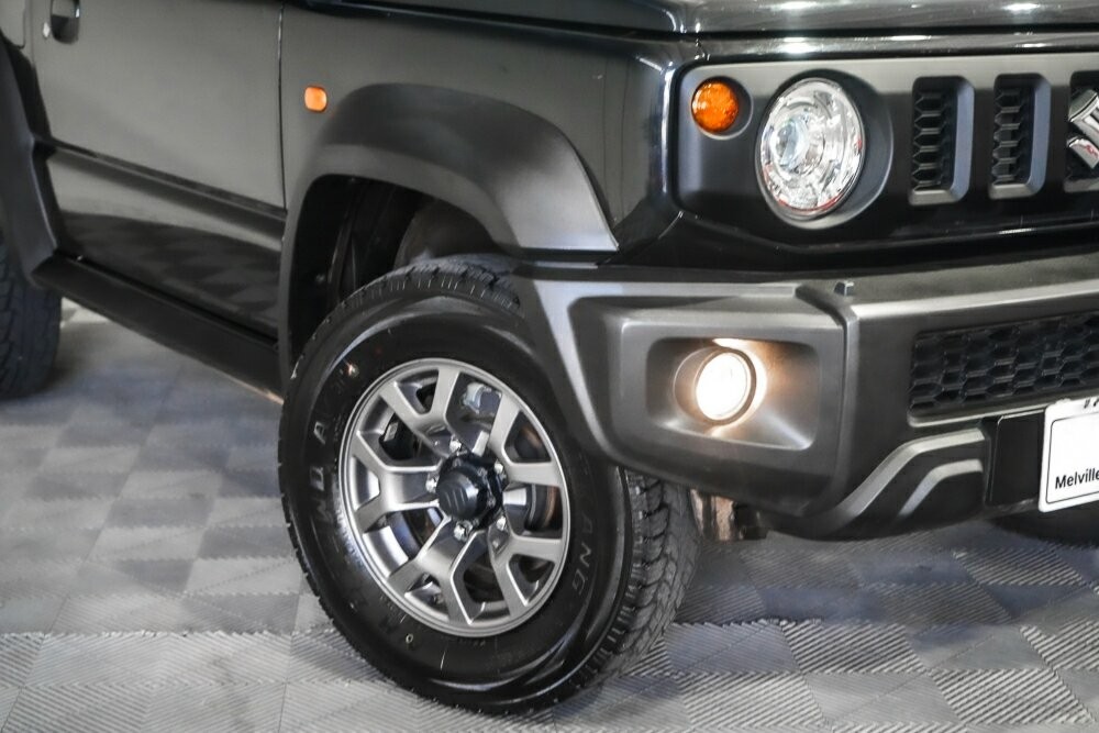 Suzuki Jimny image 2