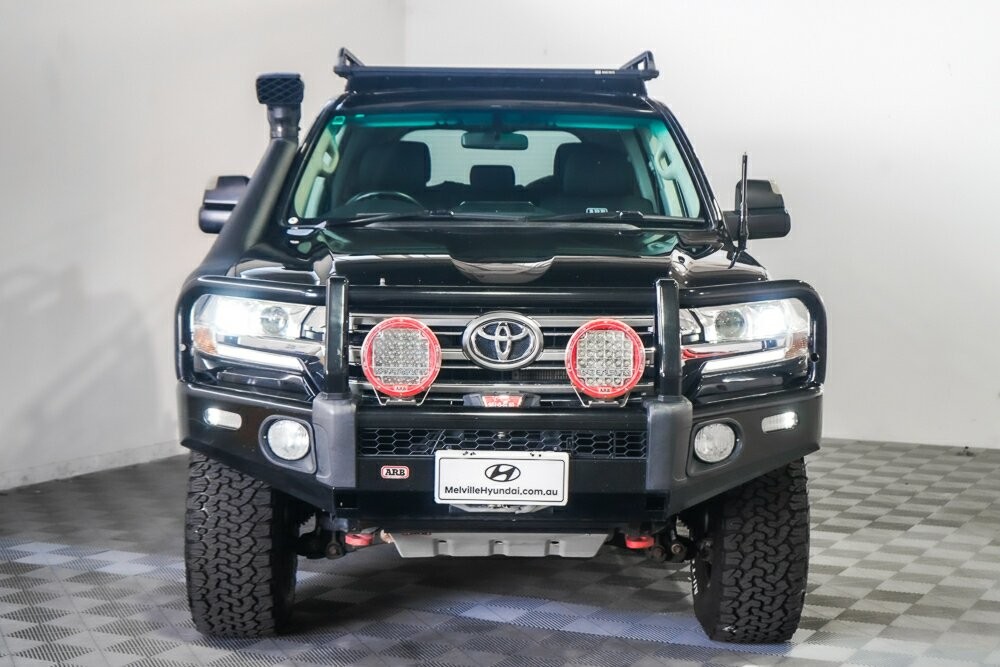 Toyota Landcruiser image 3
