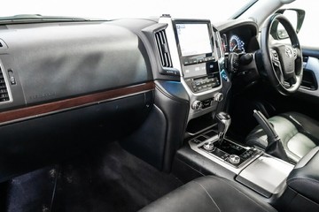 https://vehicle-cdn.autoleague.cloud/17009_11018370_8.jpg