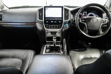https://vehicle-cdn.autoleague.cloud/17009_11018370_9.jpg