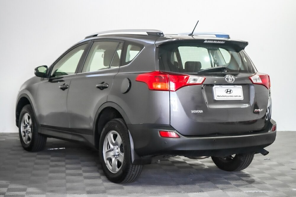 Toyota Rav4 image 4
