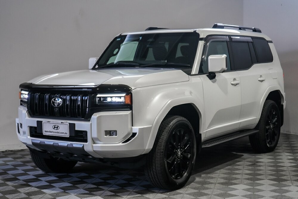 Toyota Landcruiser Prado image 4