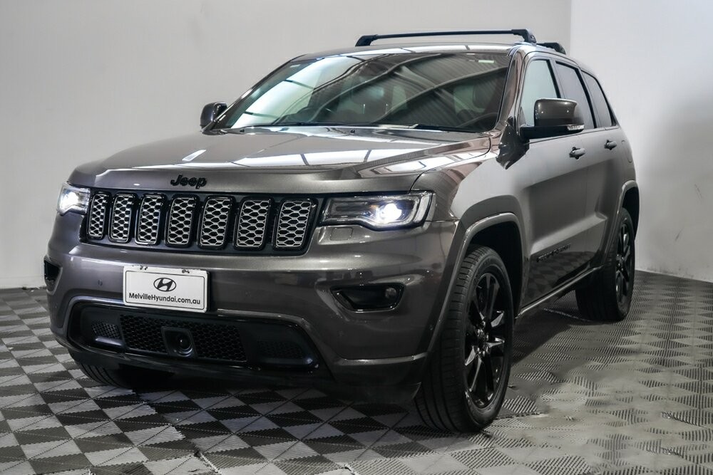 Jeep Grand Cherokee image 4
