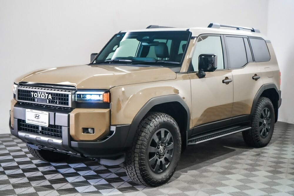 Toyota Landcruiser Prado image 4