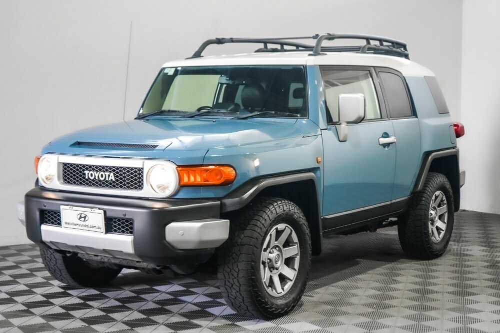 Toyota Fj Cruiser image 4