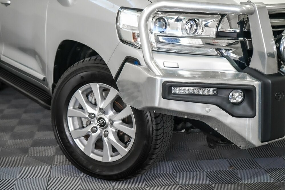 Toyota Landcruiser image 2