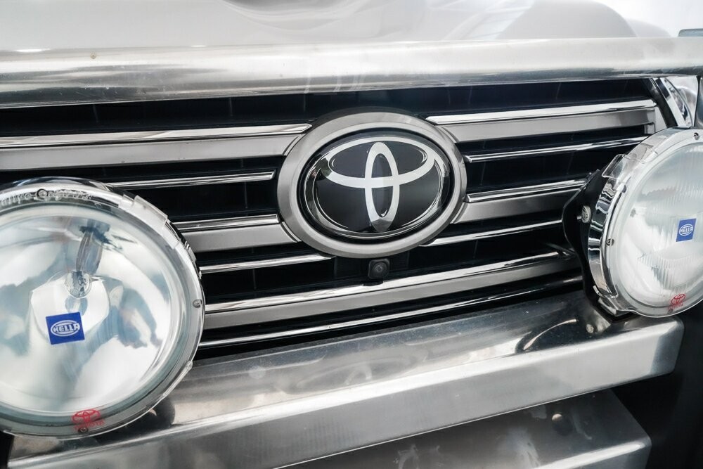 Toyota Landcruiser image 3