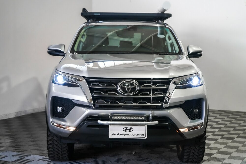 Toyota Fortuner image 3