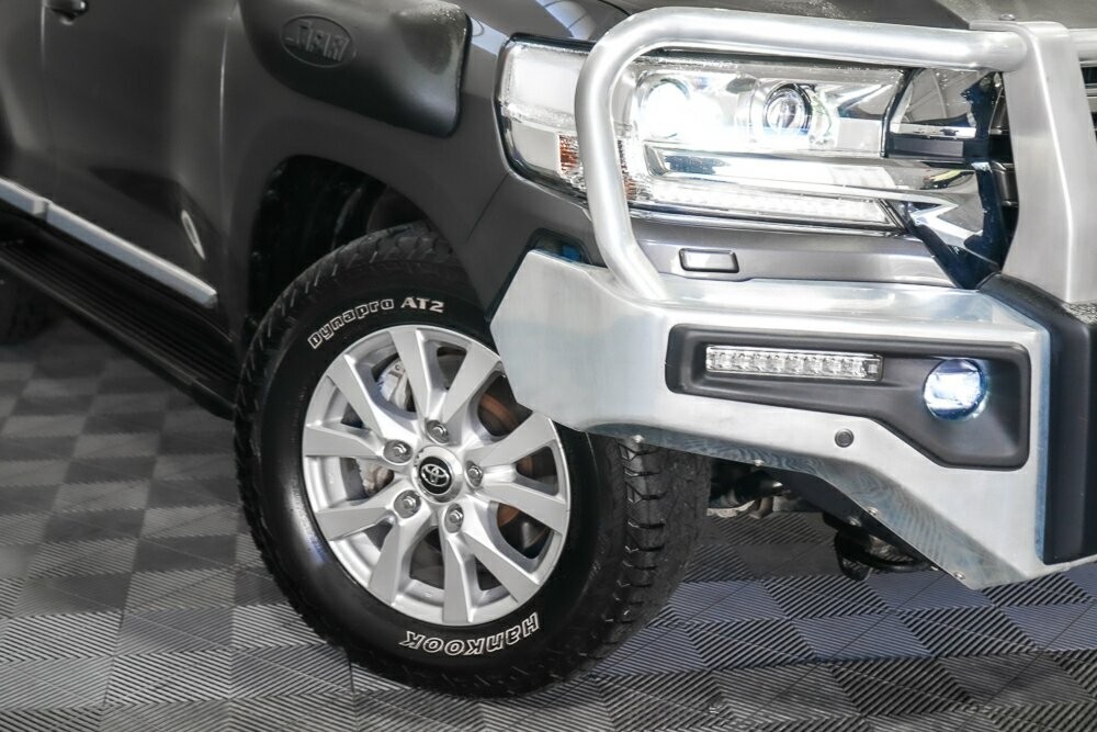 Toyota Landcruiser image 2