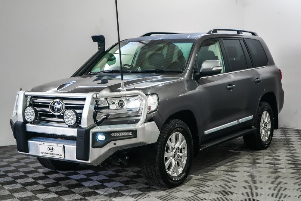 Toyota Landcruiser image 4