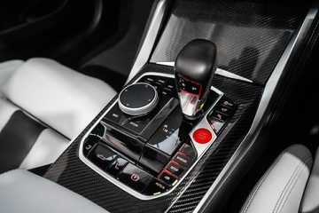https://vehicle-cdn.autoleague.cloud/17009_11018422_24.jpg