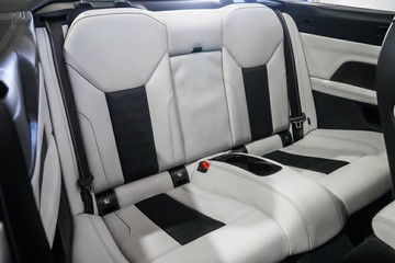 https://vehicle-cdn.autoleague.cloud/17009_11018422_25.jpg