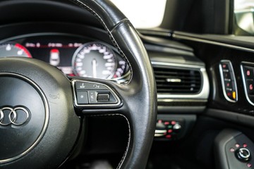 https://vehicle-cdn.autoleague.cloud/17009_11018429_15.jpg
