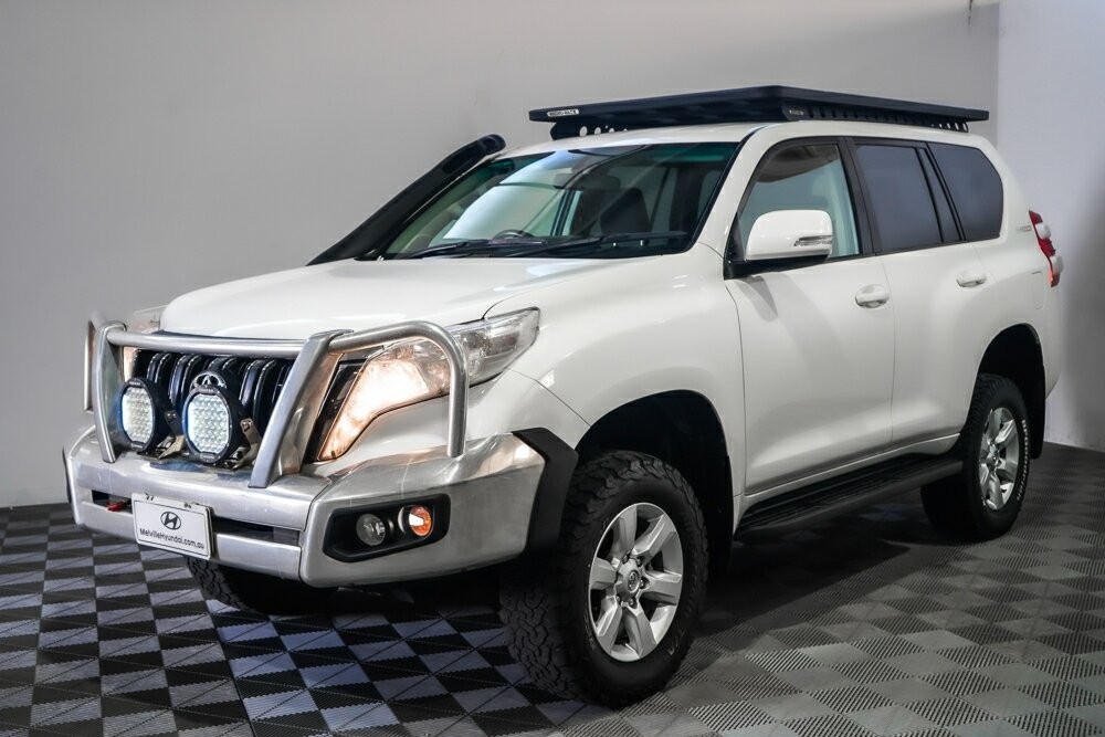 Toyota Landcruiser Prado image 4