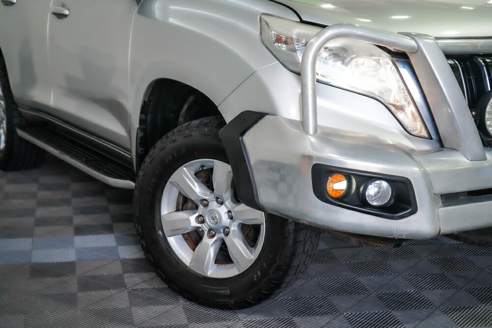 Toyota Landcruiser Prado image 2