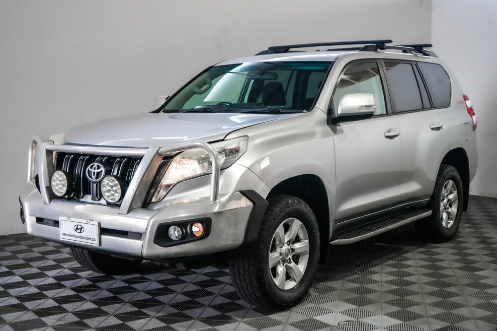 Toyota Landcruiser Prado image 4