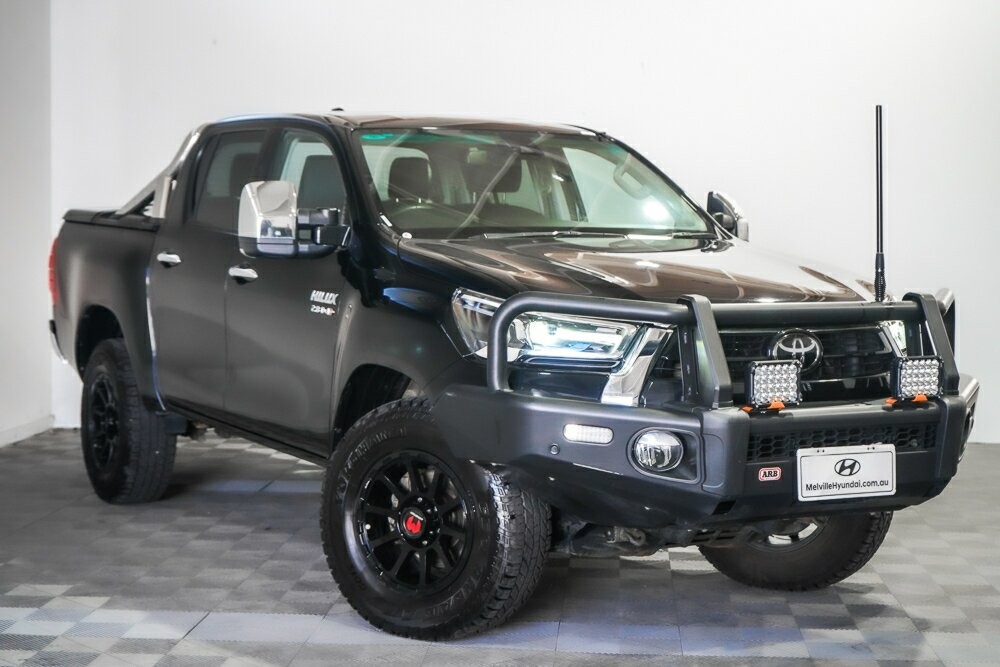 Toyota Hilux image 1
