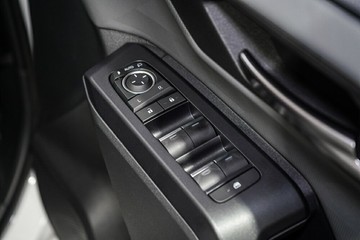 https://vehicle-cdn.autoleague.cloud/17009_11018453_22.jpg