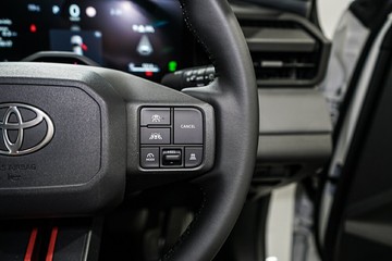 https://vehicle-cdn.autoleague.cloud/17009_11018453_24.jpg