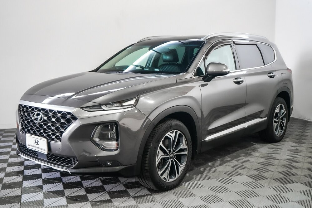 Hyundai Santa Fe image 4