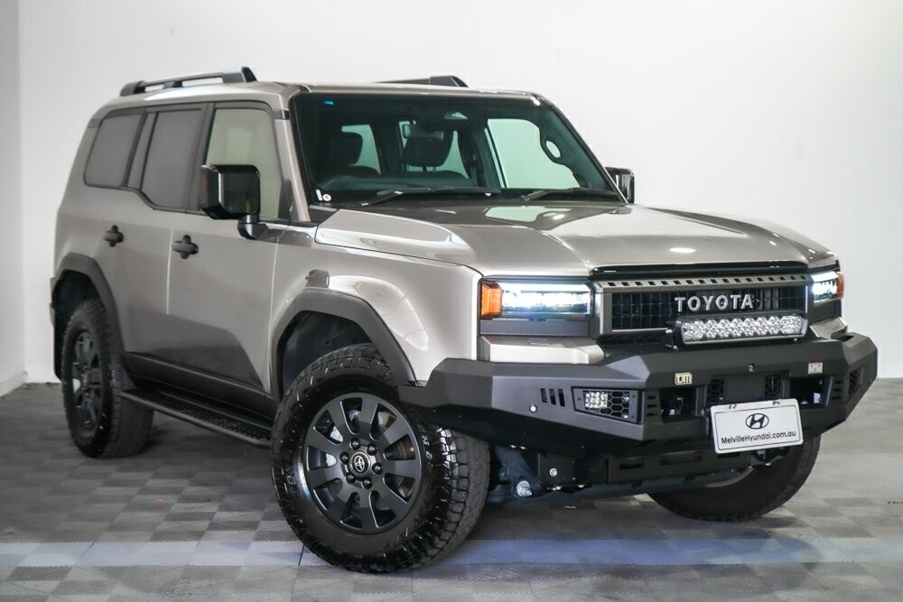 Toyota Landcruiser Prado image 1