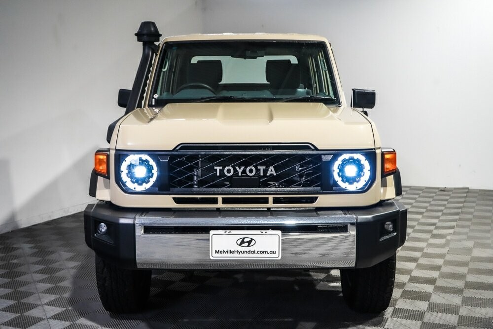 Toyota Landcruiser image 3
