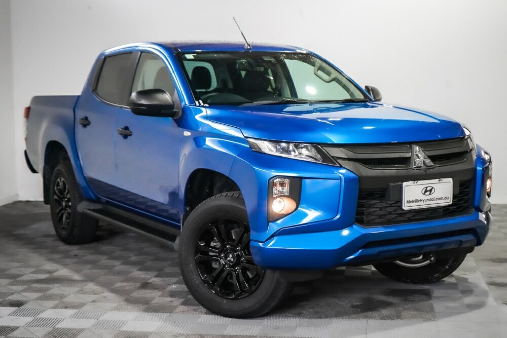 Mitsubishi Triton image 1