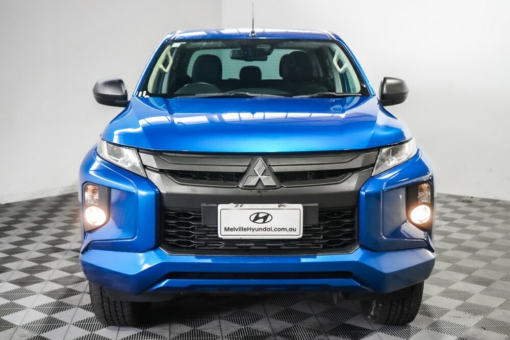 Mitsubishi Triton image 3