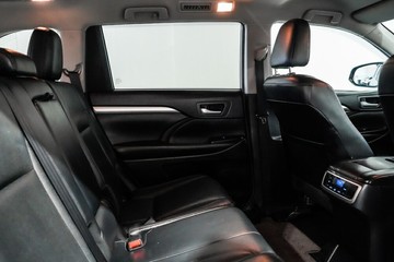 https://vehicle-cdn.autoleague.cloud/17009_11018495_18.jpg