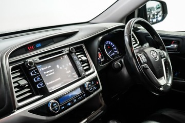 https://vehicle-cdn.autoleague.cloud/17009_11018495_19.jpg