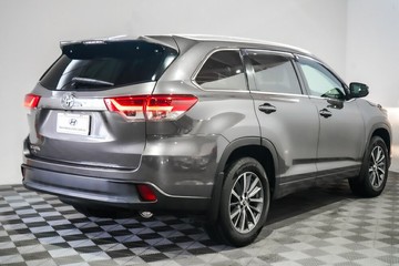 https://vehicle-cdn.autoleague.cloud/17009_11018495_6.jpg