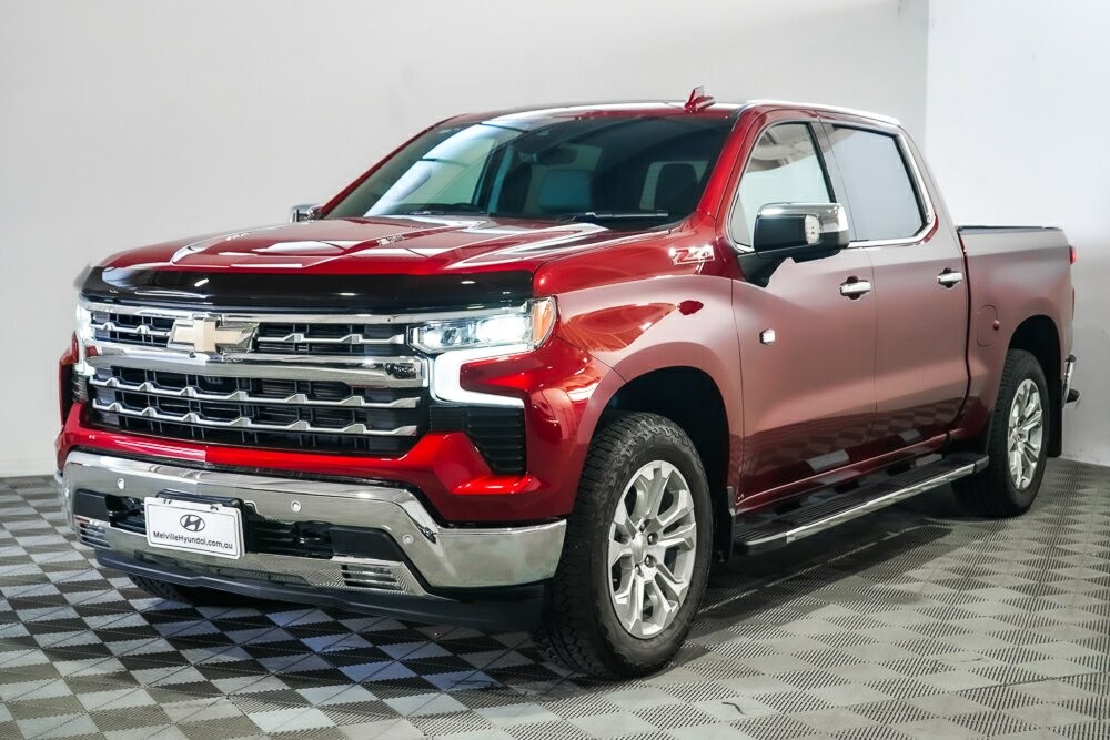 Chevrolet Silverado image 4