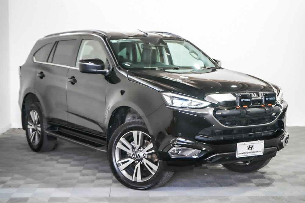 Isuzu Mu-x image 1