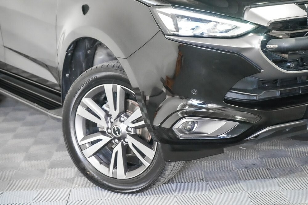 Isuzu Mu-x image 2