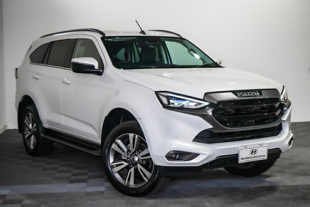 Isuzu Mu-x image 1