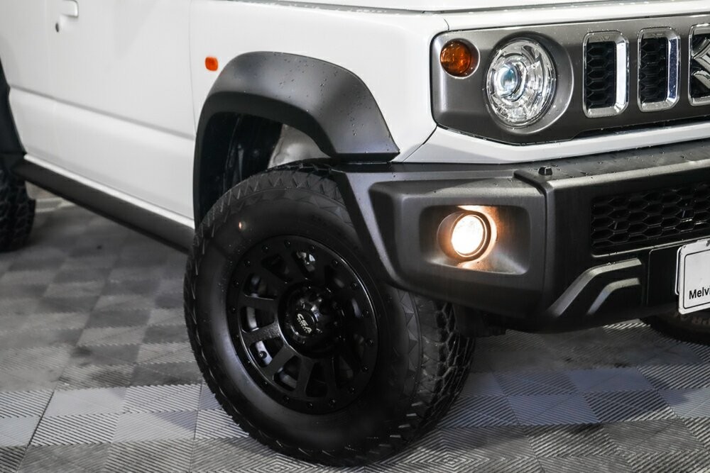 Suzuki Jimny image 2