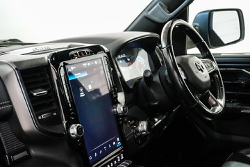 https://vehicle-cdn.autoleague.cloud/17009_11018510_20.jpg