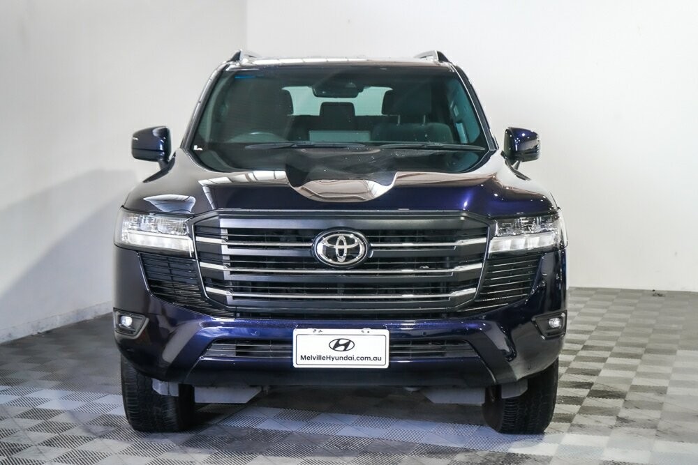 Toyota Landcruiser image 3