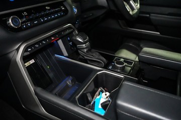 https://vehicle-cdn.autoleague.cloud/17009_11018512_15.jpg