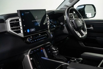 https://vehicle-cdn.autoleague.cloud/17009_11018512_16.jpg
