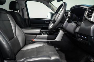 https://vehicle-cdn.autoleague.cloud/17009_11018512_17.jpg