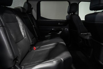 https://vehicle-cdn.autoleague.cloud/17009_11018512_18.jpg