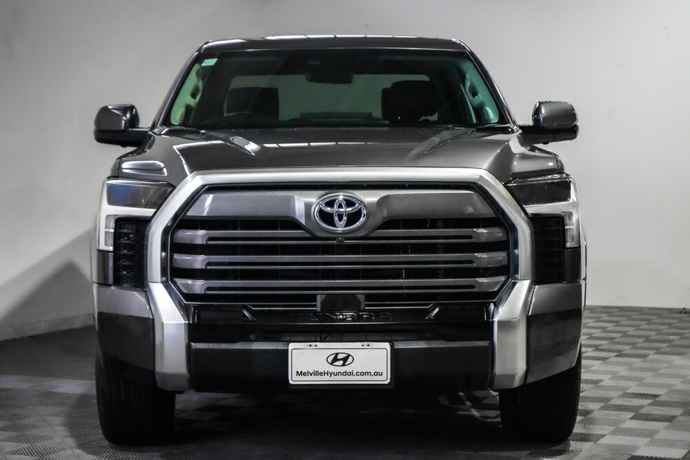 Toyota Tundra image 3
