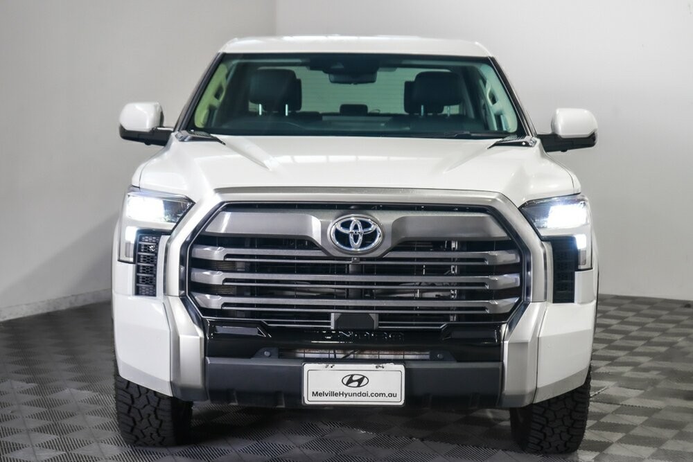 Toyota Tundra image 3