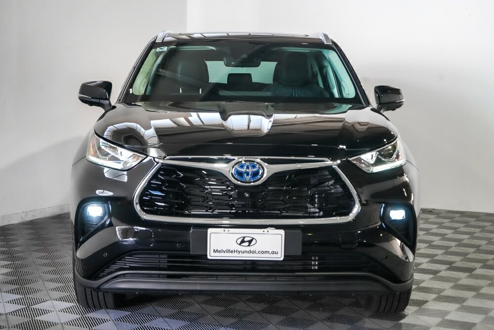 Toyota Kluger image 3