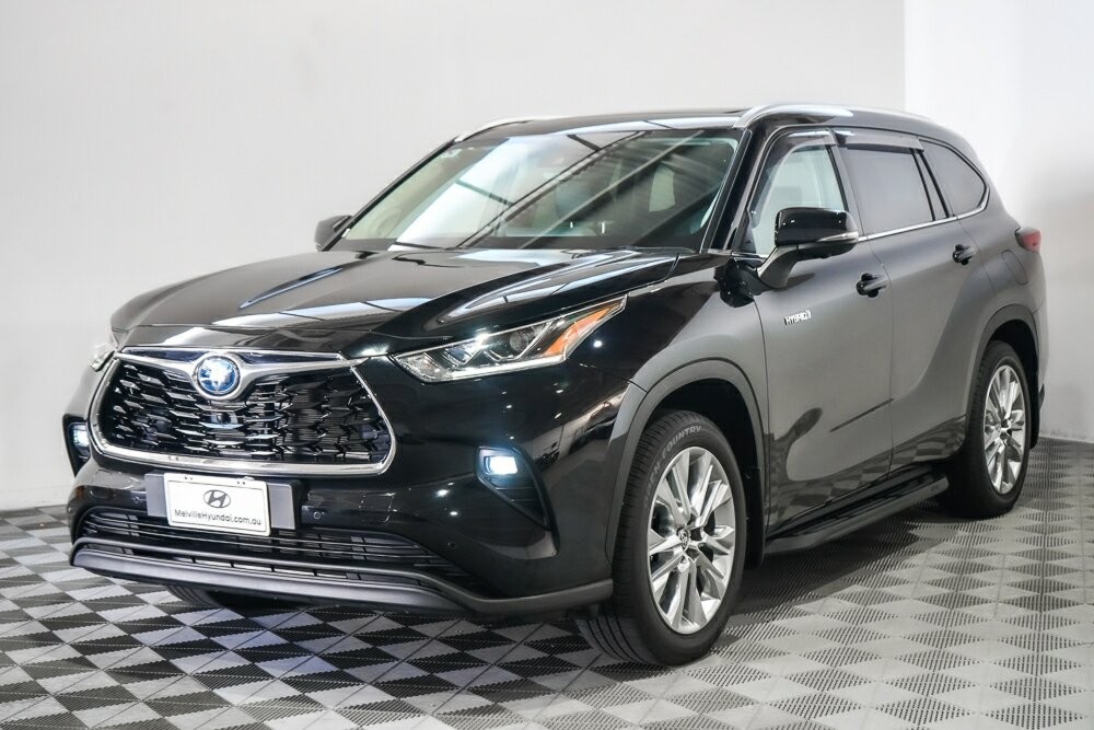 Toyota Kluger image 4